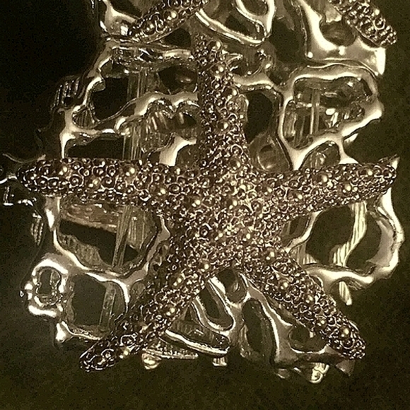 NWT Silver/Gold "Starfish & Kelp" Stretchy Nylon Threading Bracelet - Picture 2 of 5